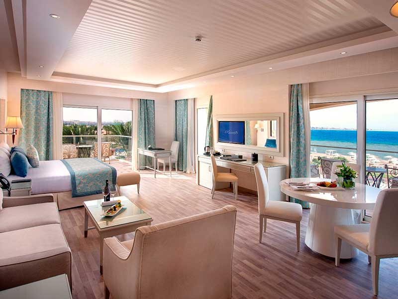 Le Reve Suite Prime Sea View and Pool View