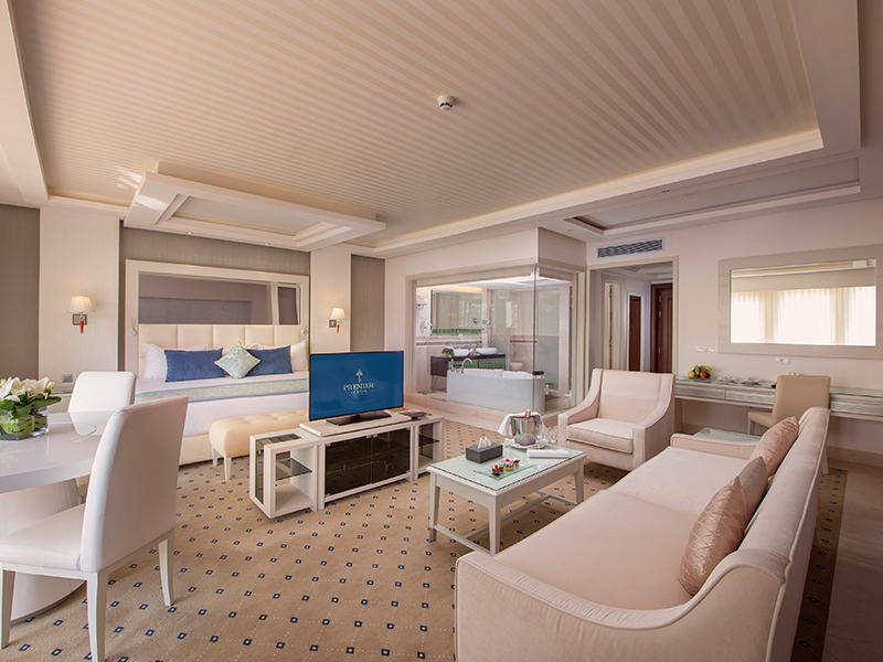 Majestic Suite Prime Sea View and Pool View