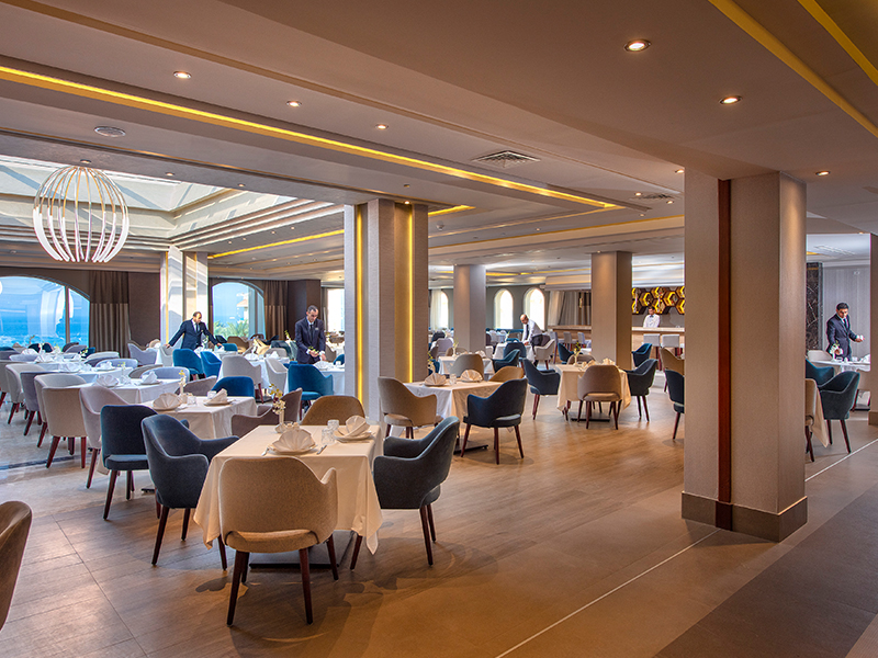 Society International À la Carte Restaurant